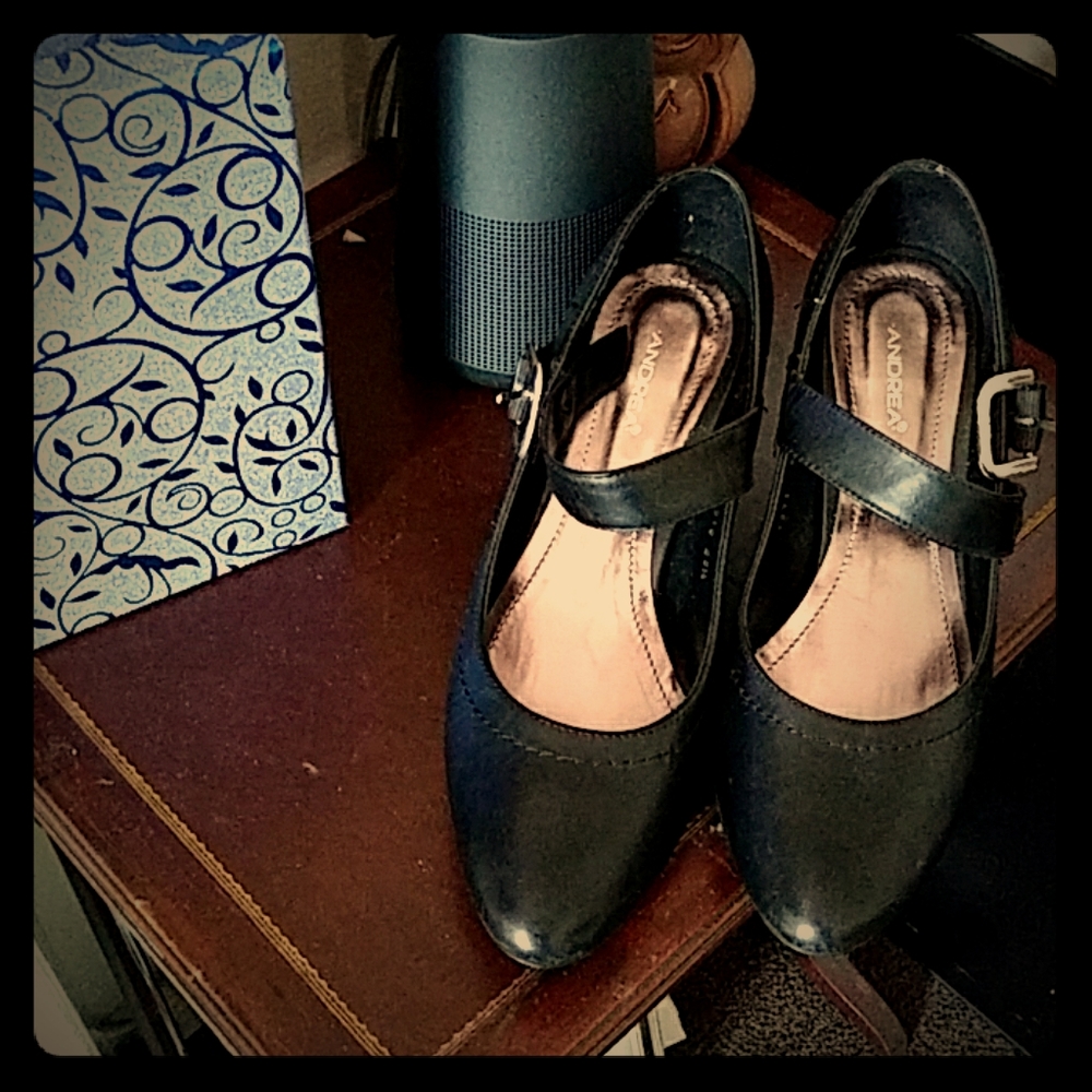 Women's shoes
